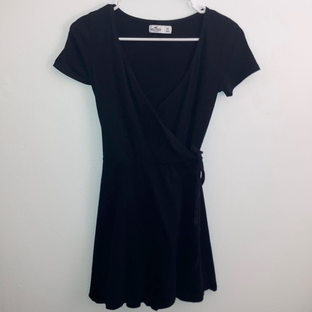 Hollister Black Wrap Tie V-Neck Short Sleeve Dress XS
